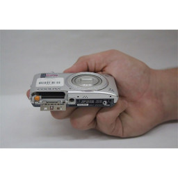 Nikon Coolpix S3500 Аккумулятор и дверца карты памяти Замена