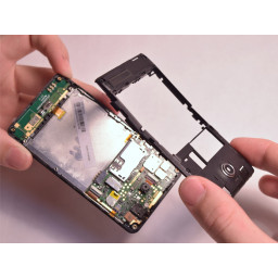 Замена задней панели GeeksPhone Keon